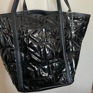 DKNY TOTE GREAT CONDITION!!!